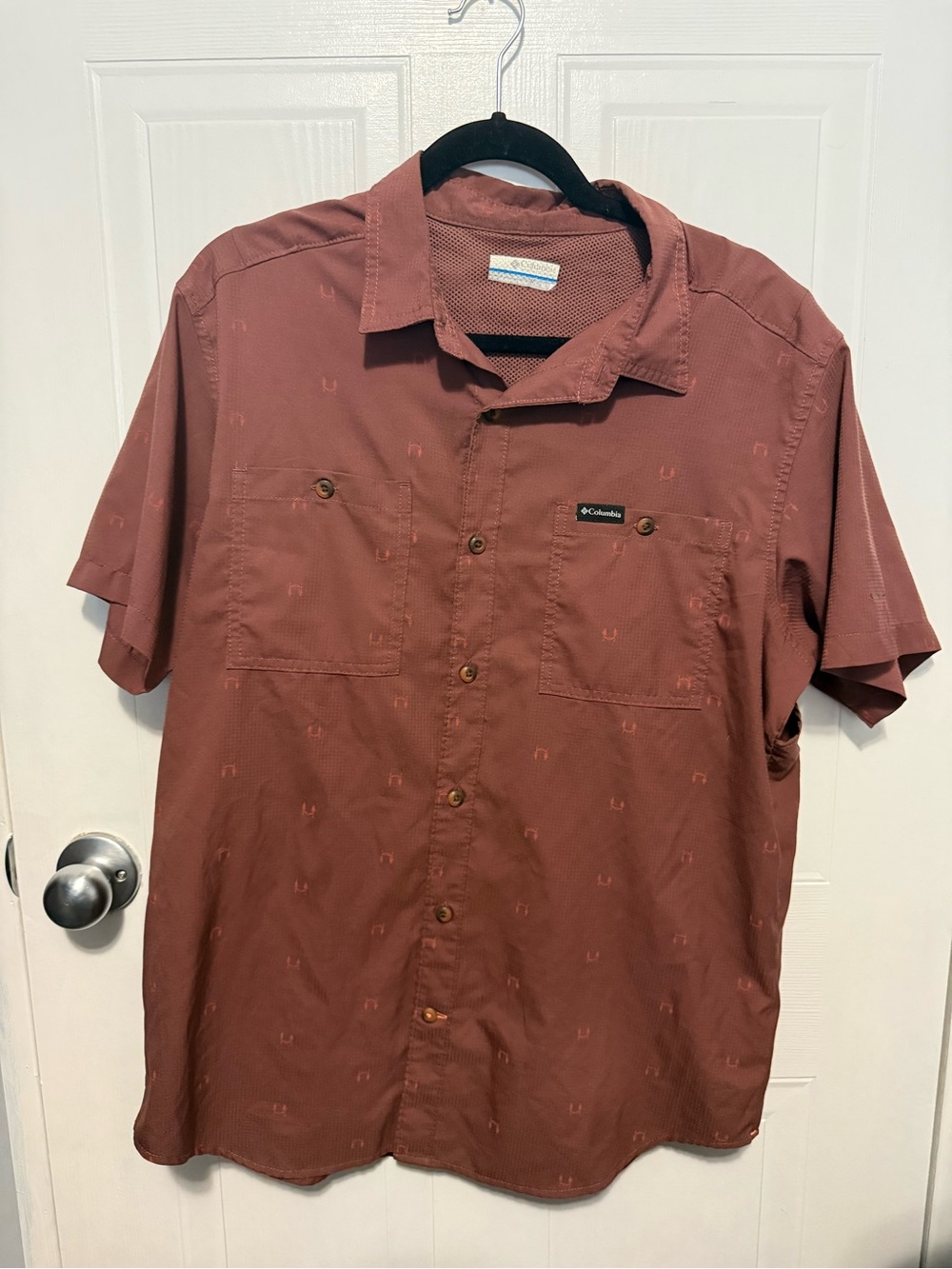 Columbia Men's Short Sleeve Button-Up Shirt